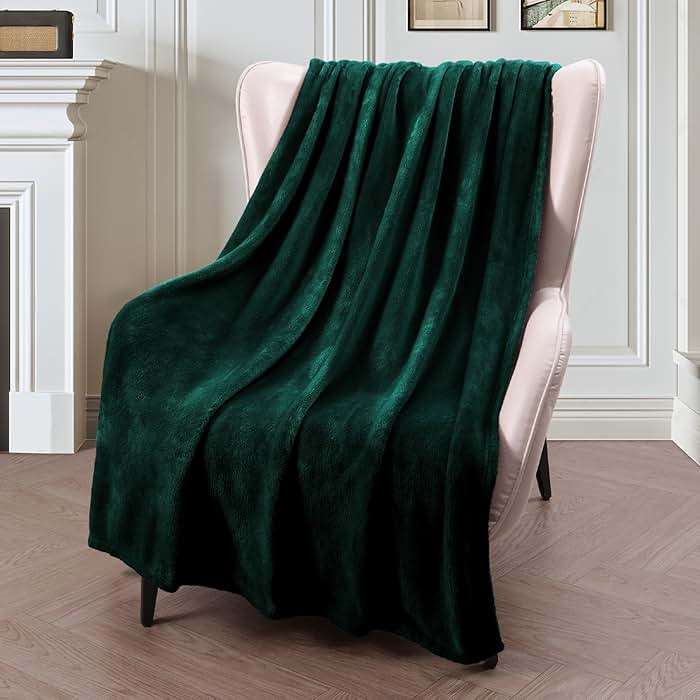 Exclusivo Mezcla Fleece Throw XL Blanket for Couch, Sofa, Super Soft and Warm Forest Green Blankets, All Season, Cozy, Plush, Lightweight, 50x70 Inches - Image 4