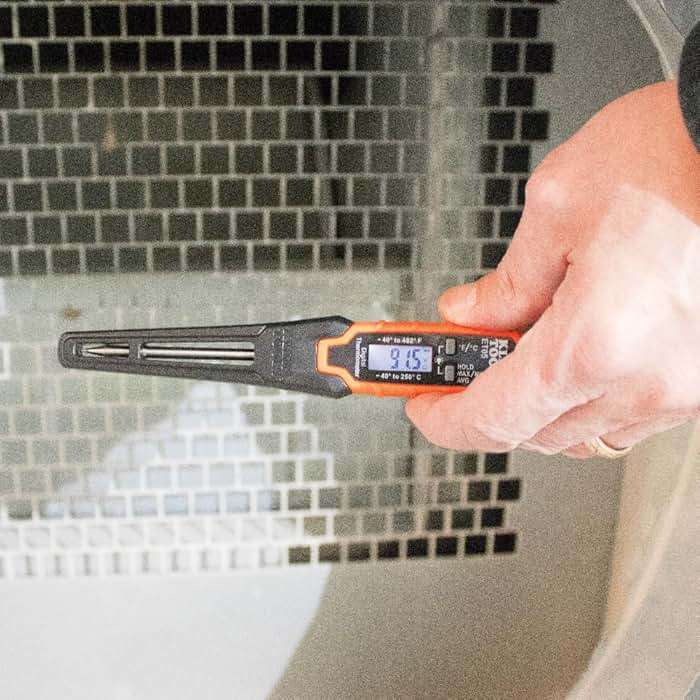 Klein Tools ET05 Digital Pocket Thermometer, HVAC Instant Read Thermometer with Backlit Display, Wide Measurement Range, Fahrenheit and Celsius - Image 3
