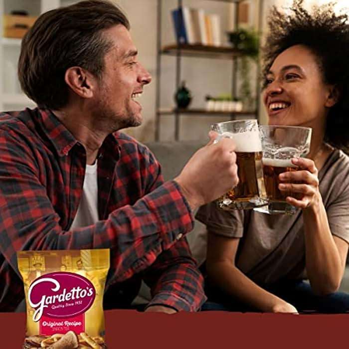 Gardetto's Original Recipe Snack Mix, Crunchy Breadsticks, Pretzels & Roasted Rye Chips, Kosher Snacks Multipack, 10 Single-Serve Bags, Individually Wrapped Party & Family Pack, 17.5 oz Bulk Box - Image 8