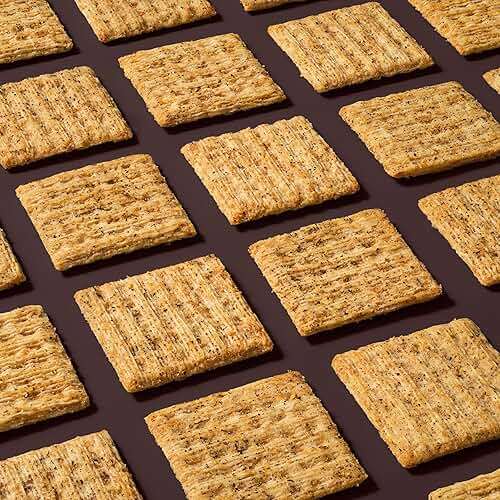 Triscuit Cracked Pepper & Olive Oil Whole Grain Wheat Crackers, Lunch Snacks, Snack Crackers, Family Size, 12.5 oz - Image 4