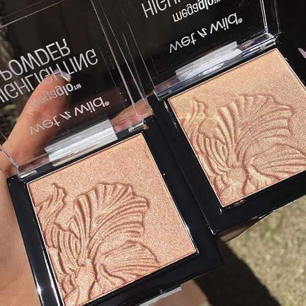 wet n wild MegaGlo Highlighting Powder Warm Gold Golden Flower Crown - Image 14