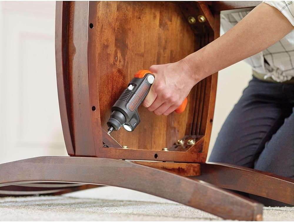 BLACK+DECKER Cordless Screwdriver with LED Light 4V MAX, Electric Screwdriver with 2 Pcs Bit Set (BDCSFL20C) - Image 16