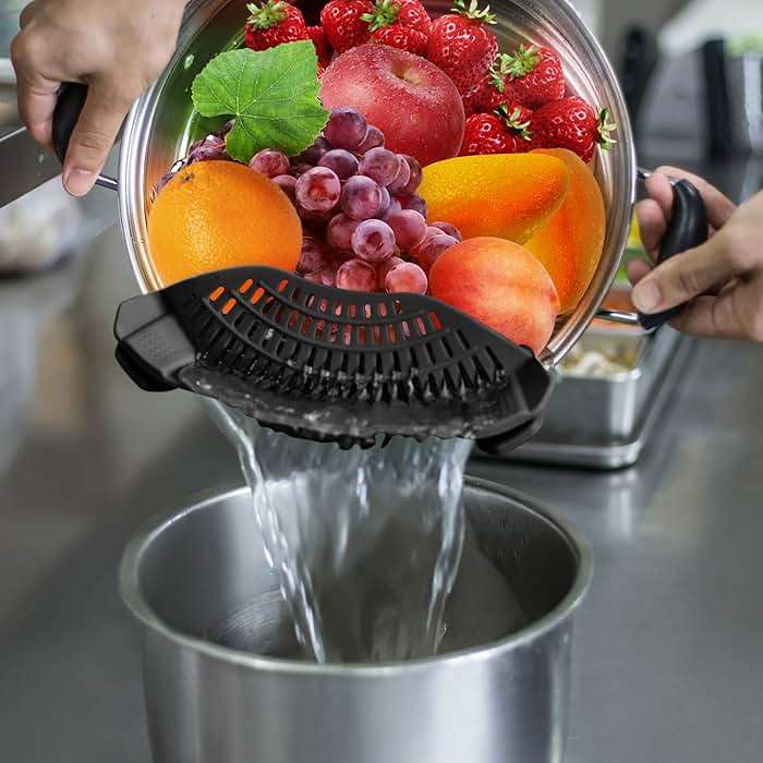 AUOON Clip On Strainer Silicone for All Pots and Pans, Pasta Strainer Clip on Food Strainer for Meat Vegetables Fruit Silicone Kitchen Colander - Image 2