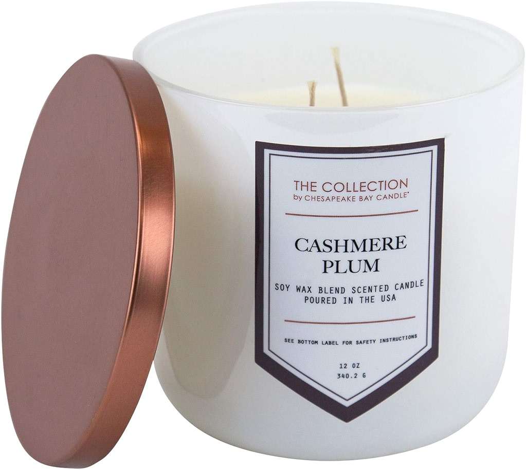 Chesapeake Bay Candle The Collection Two-Wick Scented Candle Cashmere Plum Medium Jar - Image 3
