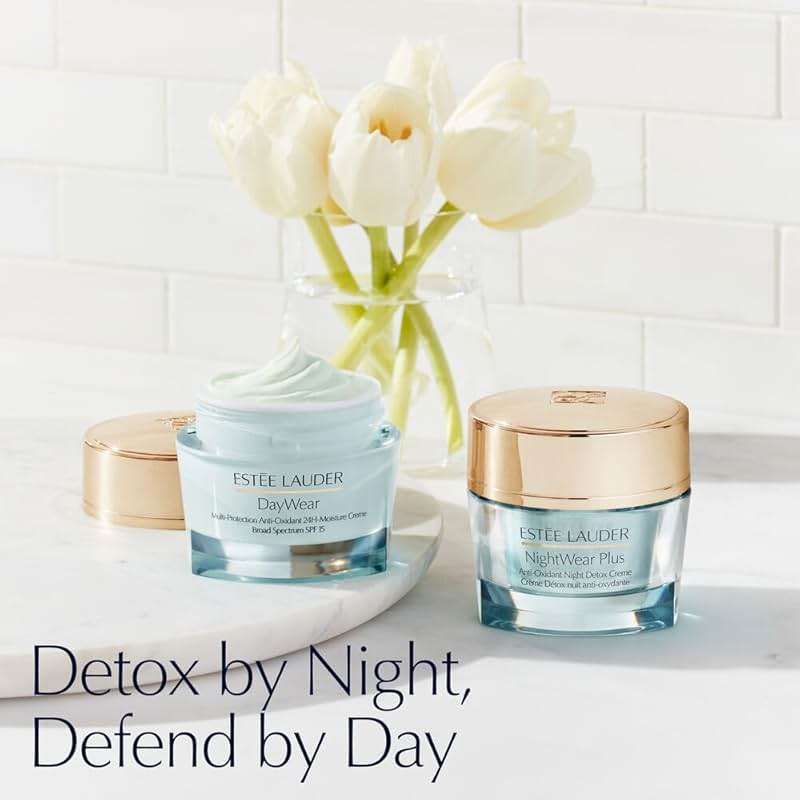 Estée Lauder DayWear Multi-Protection Anti-Oxidant 24H-Moisture Cream SPF 15 | Anti-Aging Moisturizer | Hydrating Face Moisturizer - Image 4