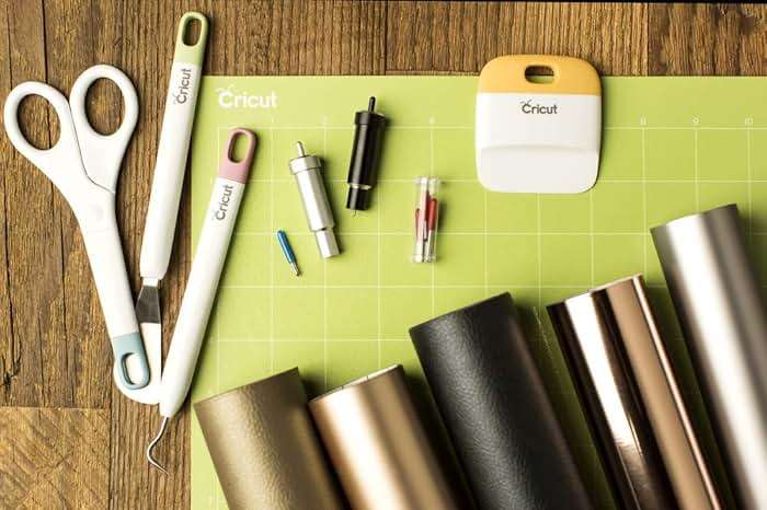 Cricut StandardGrip Machine Mats, 12" x 12", Reusable Cutting Mats for Crafts with Protective Film, Use with Cardstock, Iron On, Vinyl and More, Compatible with Explore & Maker (3 Count), Green - Image 2