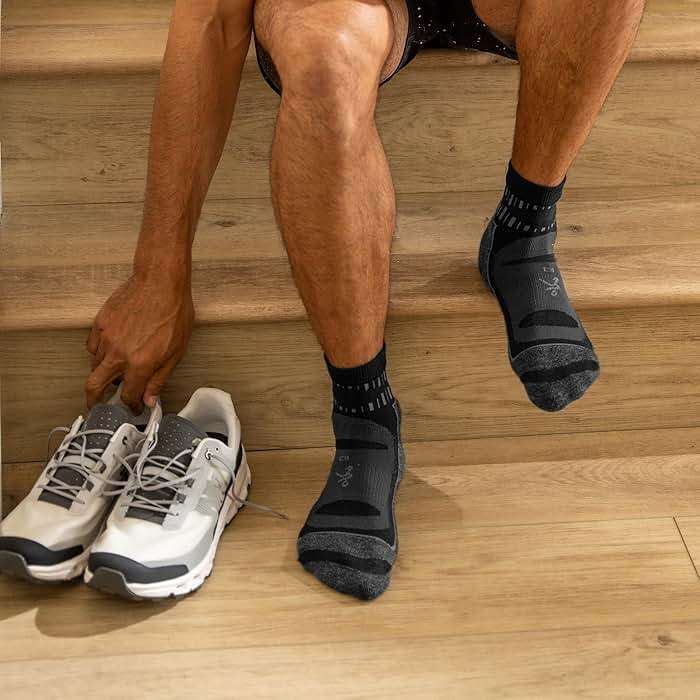 Balega Blister Resist Performance Crew Athletic Running Socks for Men and Women - Image 6