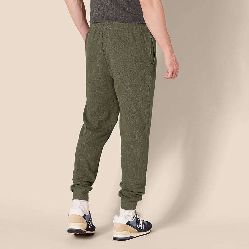 Amazon Essentials Men's Relaxed Fit Fleece Joggers Sweatpants with Drawstring Waist, Tapered Leg, Ribbed Cuffs, Brushed Interior - Image 3