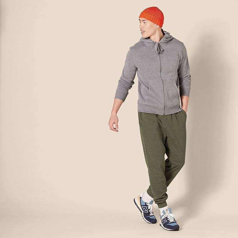 Amazon Essentials Men's Relaxed Fit Fleece Joggers Sweatpants with Drawstring Waist, Tapered Leg, Ribbed Cuffs, Brushed Interior - Image 5