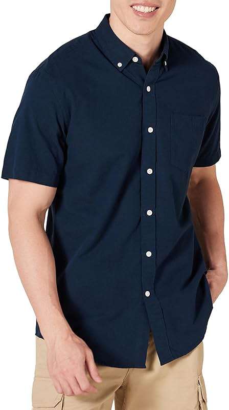 Amazon Essentials Men's Short-Sleeve Oxford Shirt with Pocket - Image 1