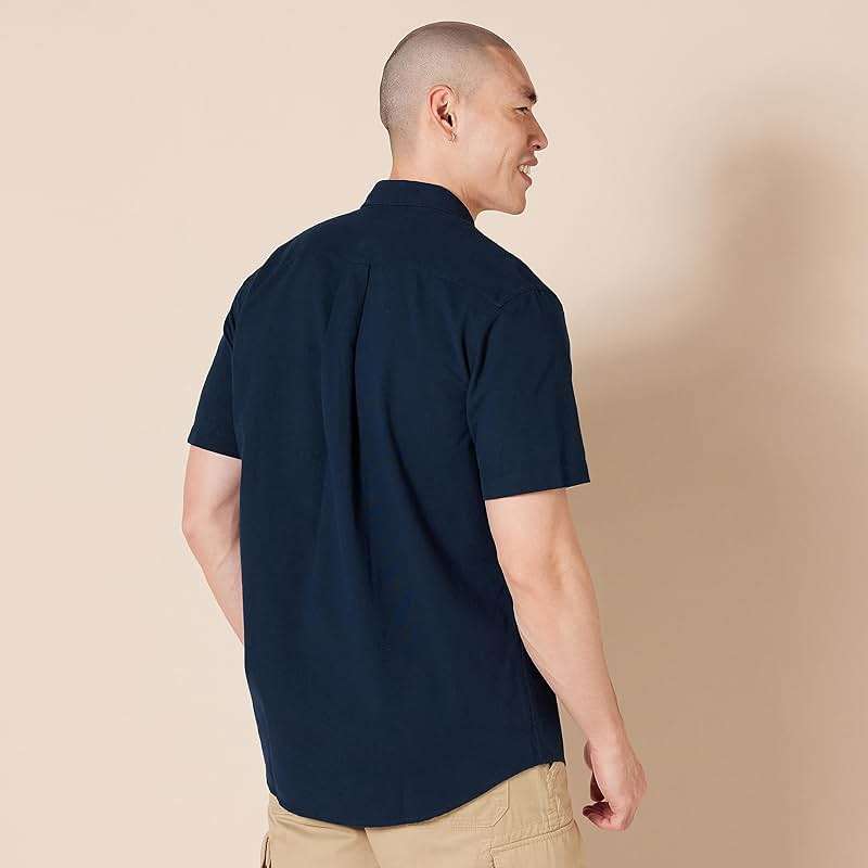 Amazon Essentials Men's Short-Sleeve Oxford Shirt with Pocket - Image 3