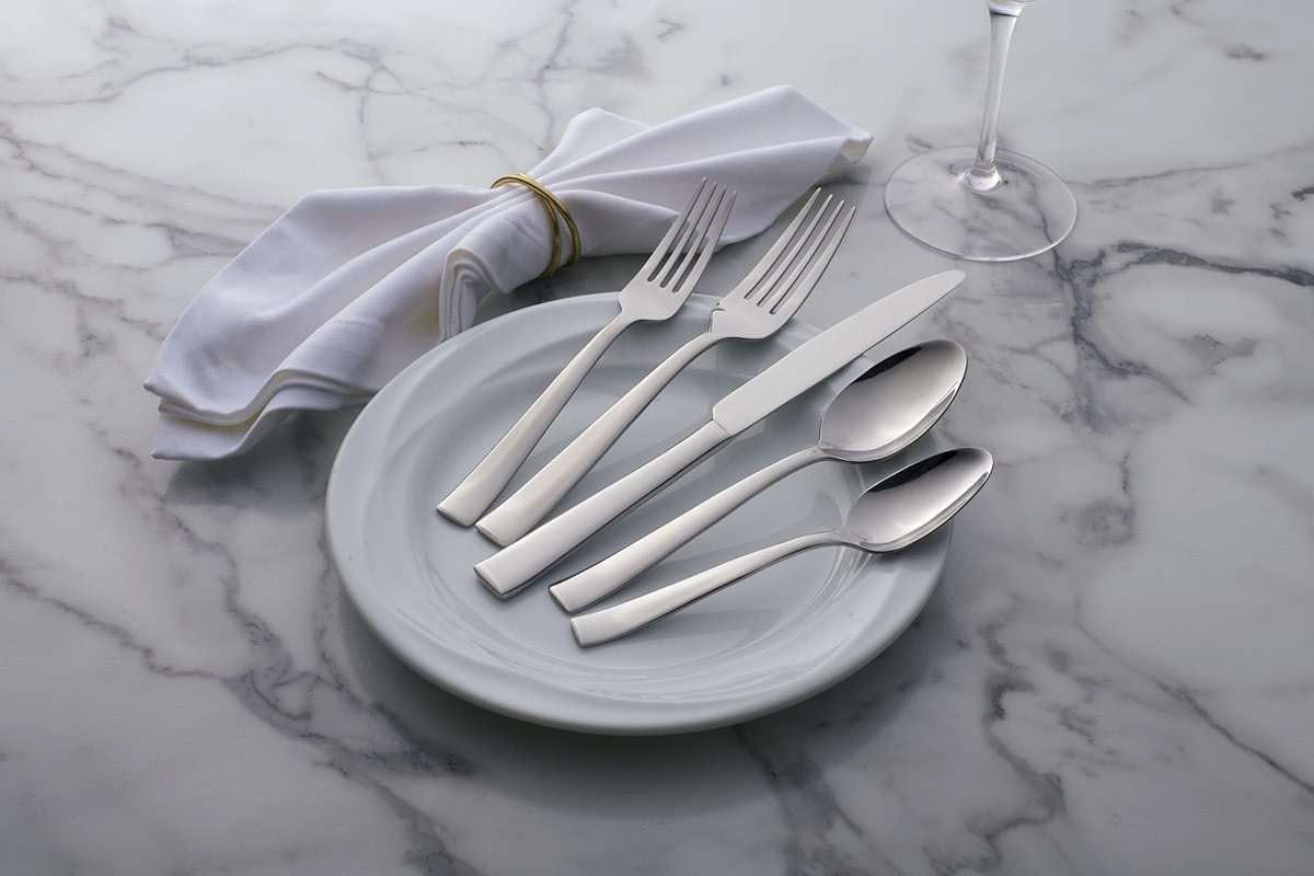 Oneida Silverware Set, Monolith 20-Piece Everyday Flatware Set, Service For 4, 18/0 Stainless Steel, Knives Spoons And Forks Sets, Dishwasher Safe, Home And Kitchen Utensils (Silver, 20 Piece) - Image 2