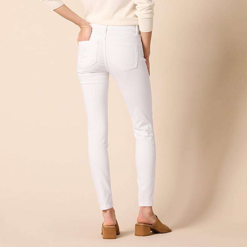 Amazon Essentials Women's Mid-Rise Stretchy Skinny Jeans - Image 3