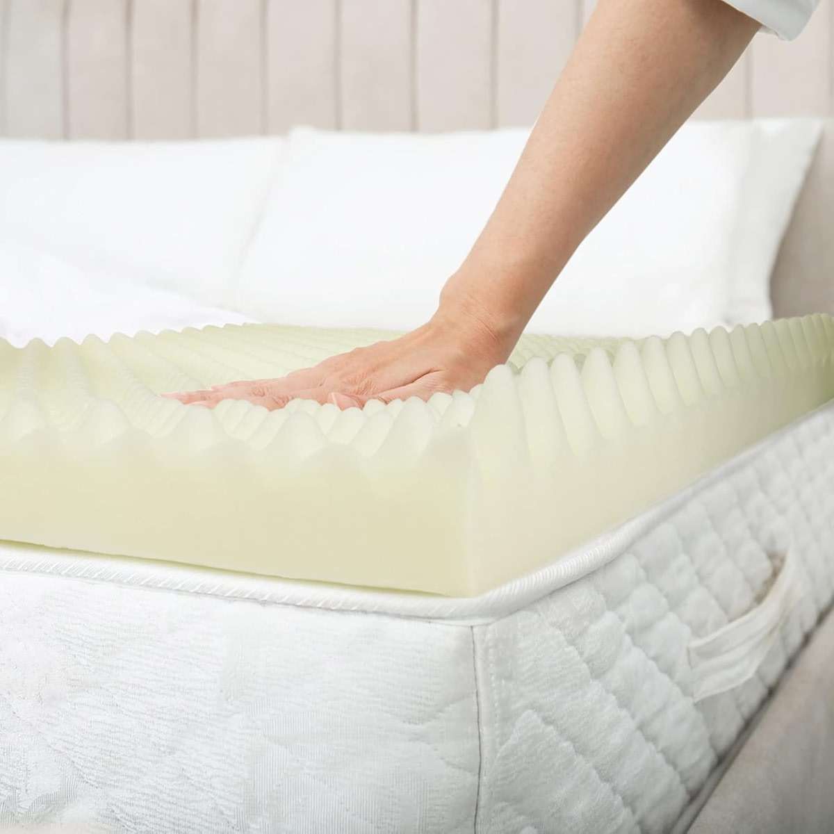Vaunn Medical Egg Crate Mattress Topper, Fragrance-Free, Dye-Free, Convoluted Foam for Pain Relief on Pressure Sores, Ventilated Therapeutic Support and Recovery, Hospital Bed Twin (78" x 34") - Image 5