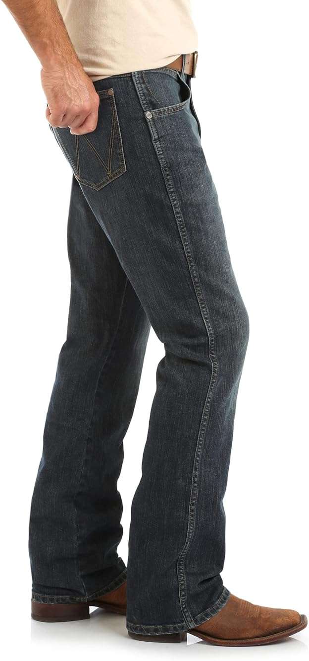 Wrangler Men's Retro Relaxed Fit Boot Cut Jean - Image 3