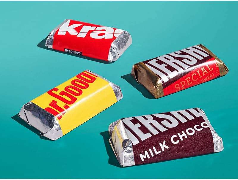 HERSHEY'S Miniatures Assorted Chocolate Candy Party Pack, 35.9 oz - Image 7