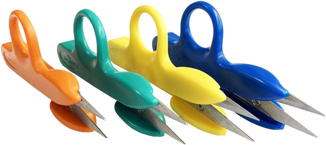 Golden Eagle Right/Left Craft Sewing Pruning Thread Scissors in Soft Vinyl Pouch 4pcs a Pack (4pcs Assorted Colors) - Image 3