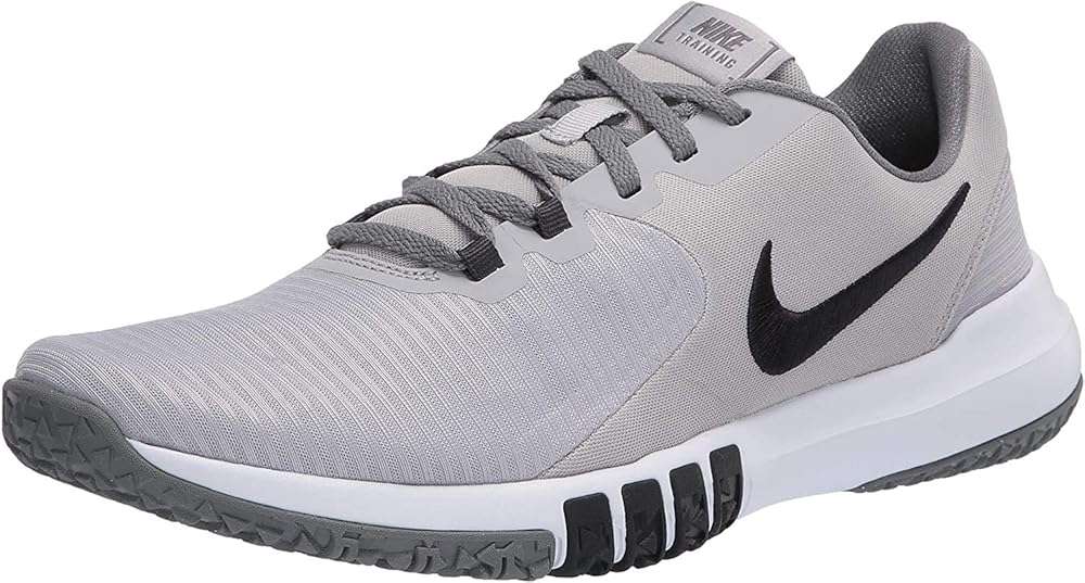 Nike Men's Flex Control TR3 Sneaker - Image 1