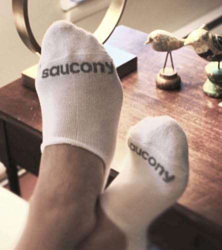 Saucony Women's No Show Cushioned Invisible Liner Socks (8, 16 Pairs) - Image 4