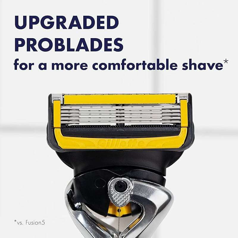 Gillette ProGlide Shield Premium Edition Razors for Men, 1 Gillette Razor, 8 ProShield Razor Blade Refills, 1 Travel Case - Image 3