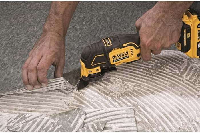 DEWALT atomic 20V MAX* Oscillating Tool, Cordless, Oscillating, Tool only (DCS354B), 1 item package quantity, Color Multi - Image 5
