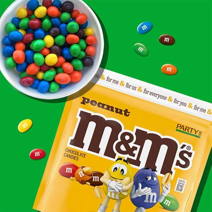 M&M'S Peanut Milk Chocolate Candy Resealable Bulk Pack, Party Size, 38 oz Bag, For Sharing, Baking and Snacking - Image 5