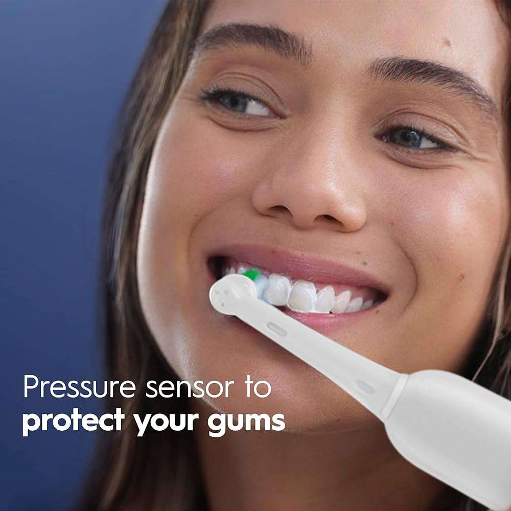 Oral-B Pro 1000 CrossAction Electric Toothbrush, Green - Image 3