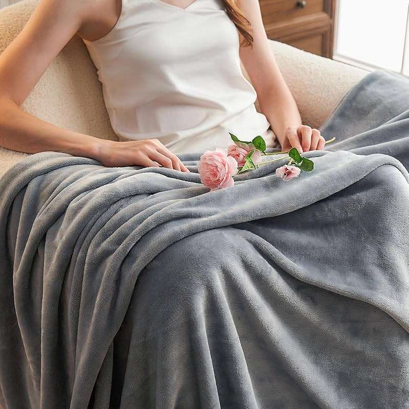KMUSET Fleece Blanket Throw Size Grey Lightweight Super Soft Cozy Luxury Bed Blanket Microfiber Factory Shop - Image 5