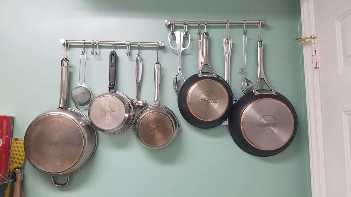 Audmore Kitchen Utensil Rack 2 Pack, 15.6 Inch Pots and Pans Hanging Rack Wall Mounted, 304 Stainless Steel Lid Cooking Utensil Hanger, 7 Sliding Hooks for Spatula Spoon, Measuring Cups, Coffee Mug - Image 2