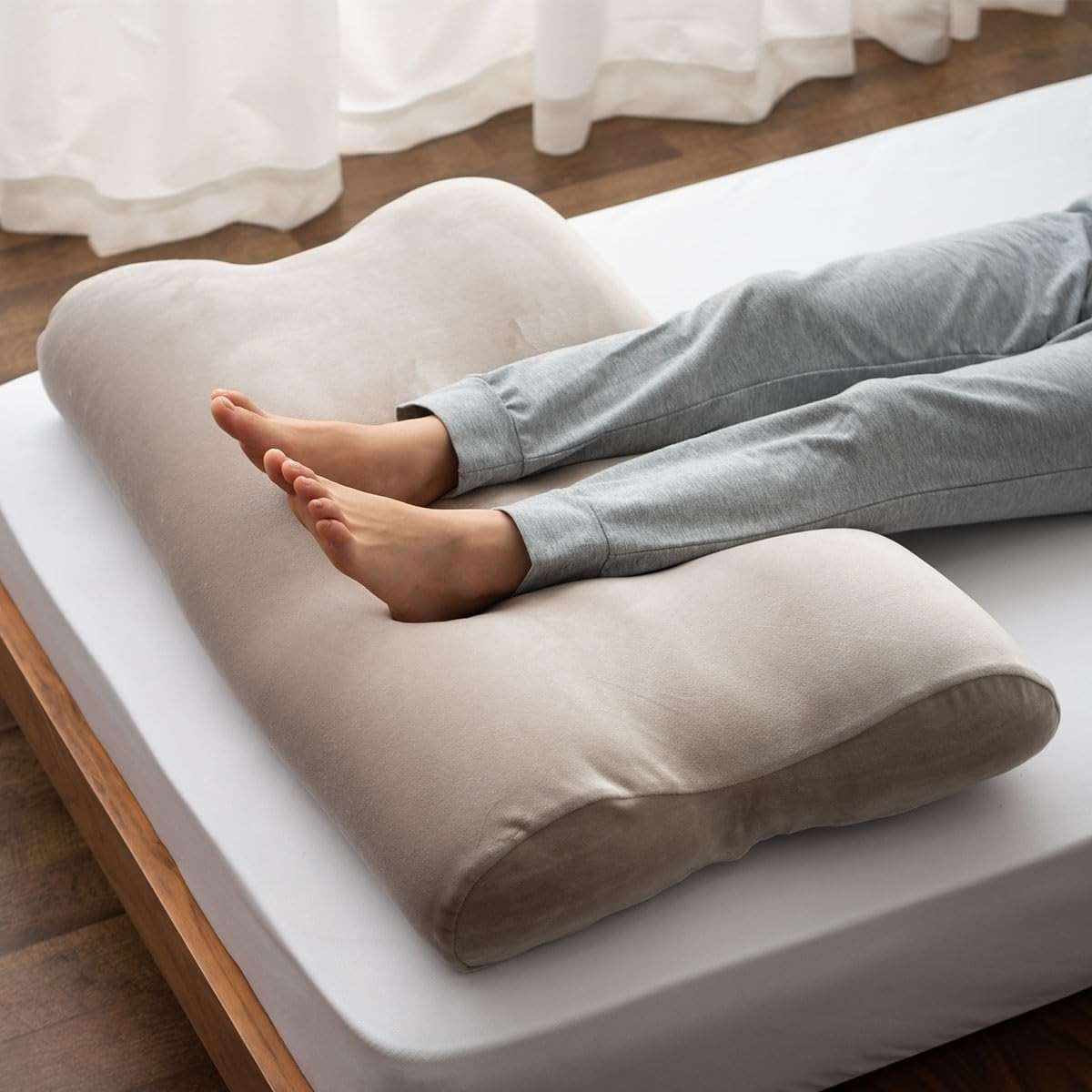 EMOOR Foot Pillow Shifuku Soft as Marshmallow (Beige), Made in Japan Plush Pillow Leg Rest Beads Cushion Super Soft Kawaii - Image 1