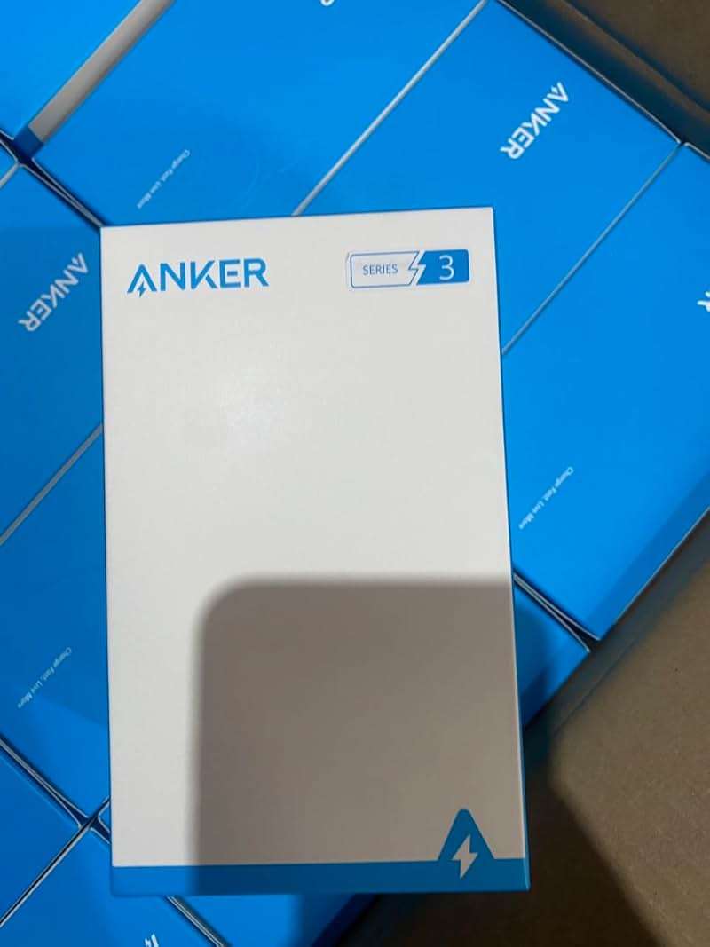 Anker 313 Wireless Charger (Stand), Qi-Certified for iPhone 15/14 / 13/12 / 11 / X / 8, 10W Max for Galaxy S23 / S22 / S21, Micro-USB (9V / 2A Adapter Required, Not Included) - Image 11