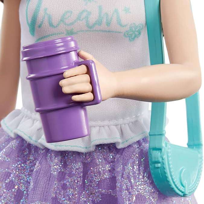 Barbie Princess Adventure Renee Doll (12-inch Brunette) in Fashion and Accessories, with Smart Phone, Purse, Travel Mug and Tiara, Gift for 3 to 7 Year Olds - Image 4