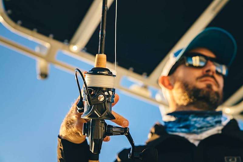 Penn Clash II Spinning Reel - Lightweight Saltwater Shore and Kayak Fishing Reel for Lure Fishing - Sea Fishing Reel for Bass, Pollack, Cod, Wrasse - Image 6