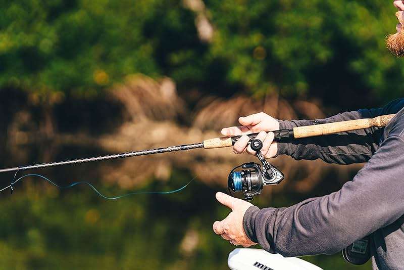 Penn Clash II Spinning Reel - Lightweight Saltwater Shore and Kayak Fishing Reel for Lure Fishing - Sea Fishing Reel for Bass, Pollack, Cod, Wrasse - Image 7