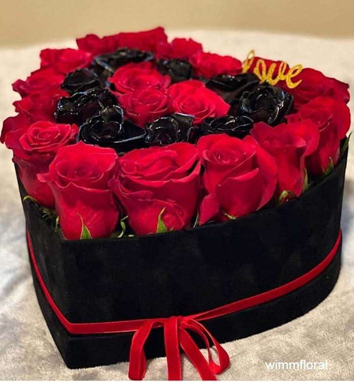 UNIKPACKAGING Premium Quality Heart Shaped Velvet Flower Boxes, SET OF 3, Gift Boxes for Luxury Flower and Gift Arrangements, with Lids, (Black) - Image 3
