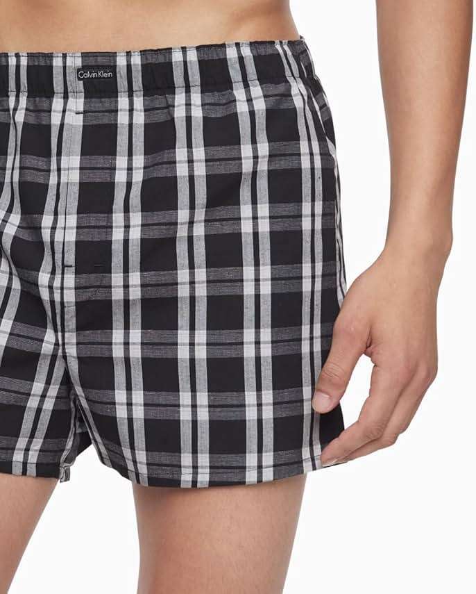 Calvin Klein Men's Underwear Cotton Classics 3-pack Woven Boxer - Image 4
