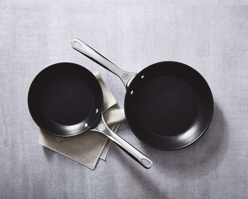 Le Creuset Toughened Nonstick PRO Cookware Set, 2 pc. (8" & 10" Fry Pan) - Image 2