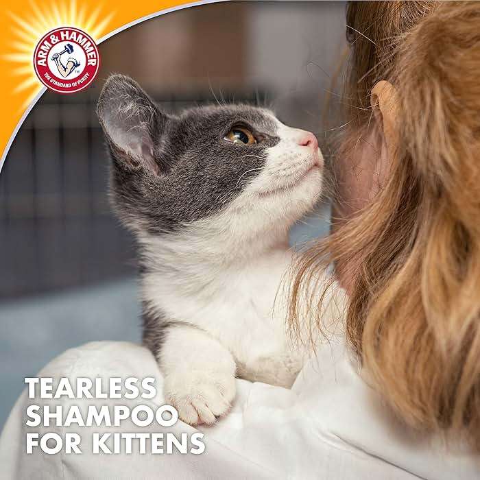 Arm & Hammer Tearless Kitten Shampoo for Cats Natural Cat Shampoo for Odor Control with Baking Soda, 20 Fl Oz Gentle Cleansing Kitten Shampoo in Sweet Almond Scent (Pack of 1) - Image 4