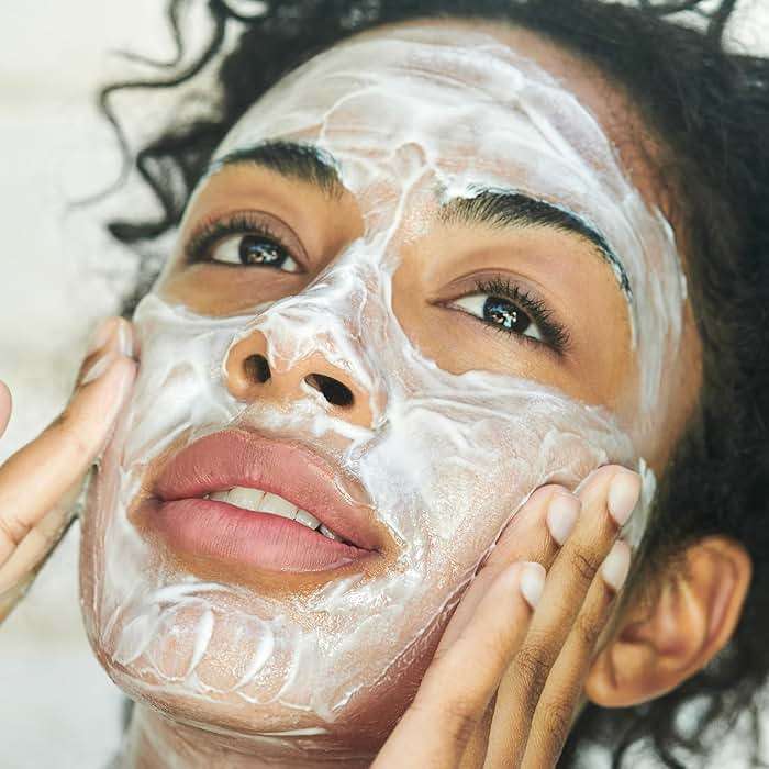 Clarins Velvet Cleansing Milk | Award-Winning | Cleanses, Hydrates and Balances Skin's Microbiota | Dermatologist Tested | Ophthalmologist Tested | Colorant-Free | All Skin Types - Image 4