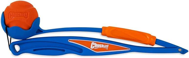 Chuckit! Fetch & Fold 25M Dog Ball Launcher, 25" Length, Includes Medium Ball (2.5") For Dogs 20-60 Pounds - Image 2
