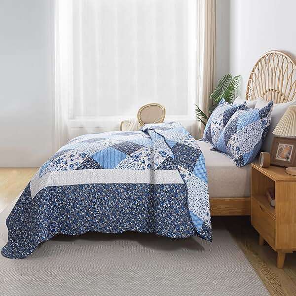 HoneiLife Quilt Set King Size - 3 Piece Microfiber Quilts Reversible Bedspreads Patchwork Coverlets Floral Bedding Set All Season Quilts with Blue and White Porcelain Pattern - Image 3
