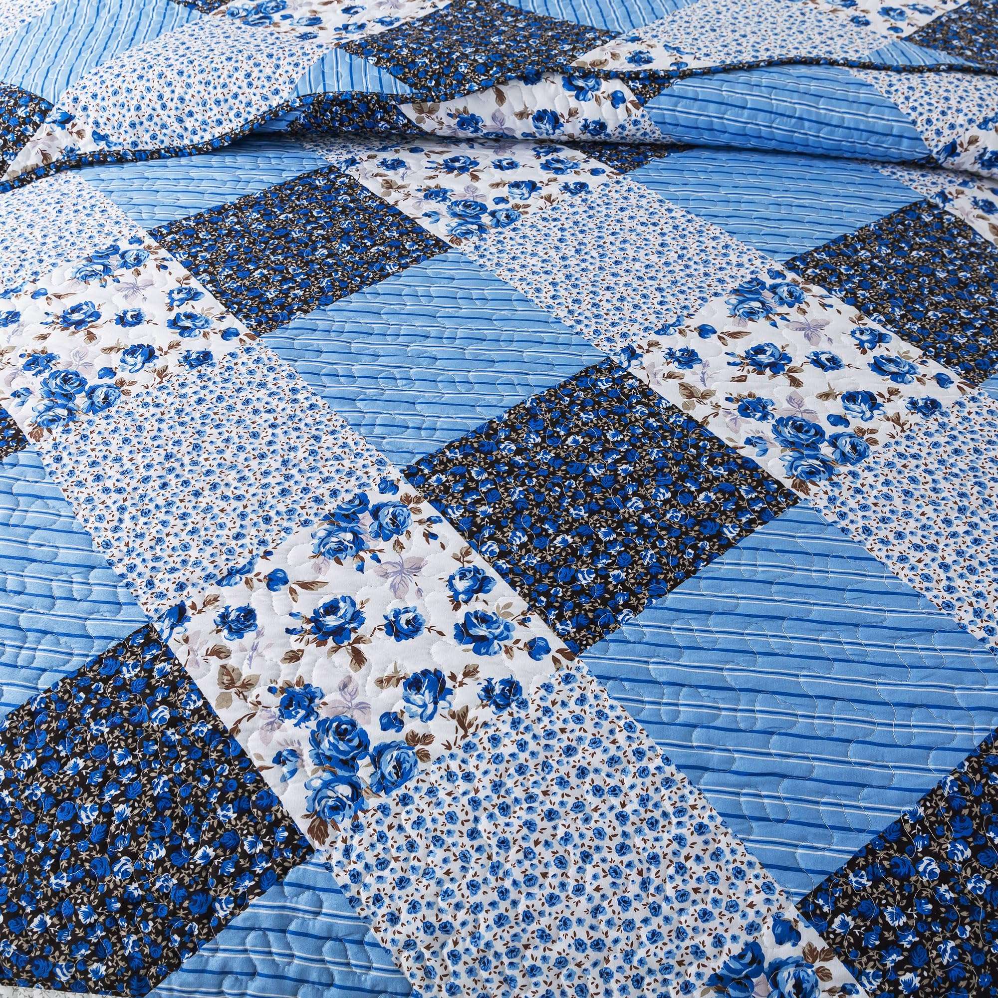 HoneiLife Quilt Set King Size - 3 Piece Microfiber Quilts Reversible Bedspreads Patchwork Coverlets Floral Bedding Set All Season Quilts with Blue and White Porcelain Pattern - Image 6