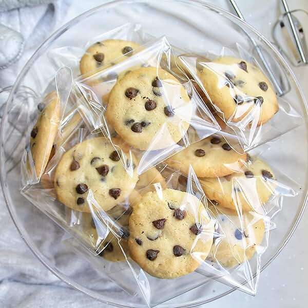 Morepack Clear Self Sealing Cellophane Bags,4x6 Inches 200 Pcs Cookie Bags Resealable Cellophane Bag for Packaging Cookies, Candy and Products - Image 3