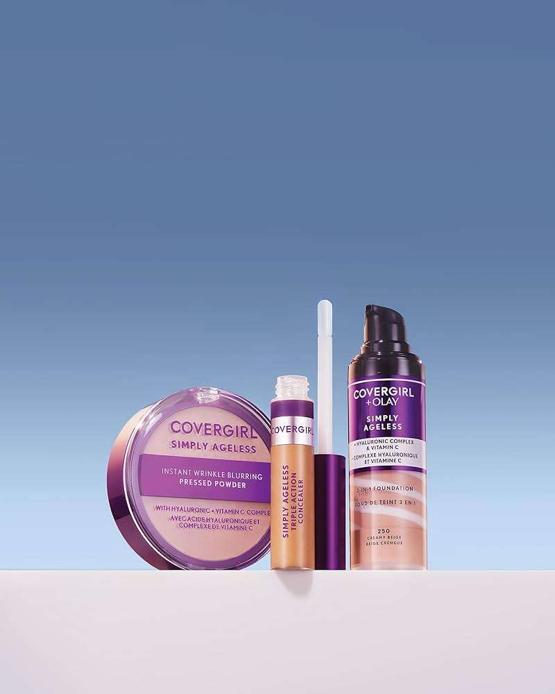 Covergirl Simply Ageless Instant Wrinkle Blurring Pressed Powder, Translucent, 0.39 Oz. - Image 6