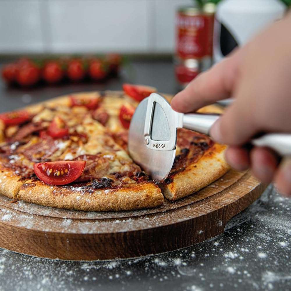 Boska Stainless Steel Pizza Cutter - Copenhagen Multifunctional Pizza Wheel Cutter - Handheld Food Slicer - Silver Non-Stick Adjustable Roller - Dishwasher Safe - for Kitchen Cooking - Image 7