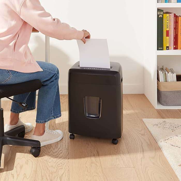 Amazon Basics 15-Sheet Cross Cut Paper Shredder for Home and Office, CD/Credit Card Shredder with 6 Gallon Wastebasket, Black - Image 2