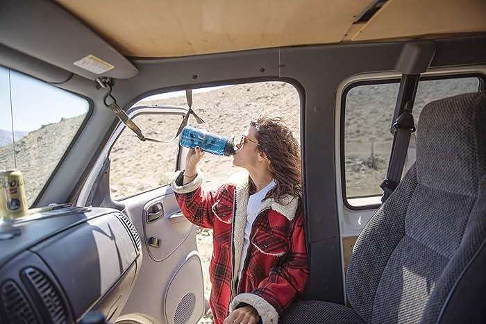 CamelBak Chute Mag Water Bottle with Magnetic Leak‑Resistant Cap, Lightweight Tritan Design for Everyday Hydration - Image 2