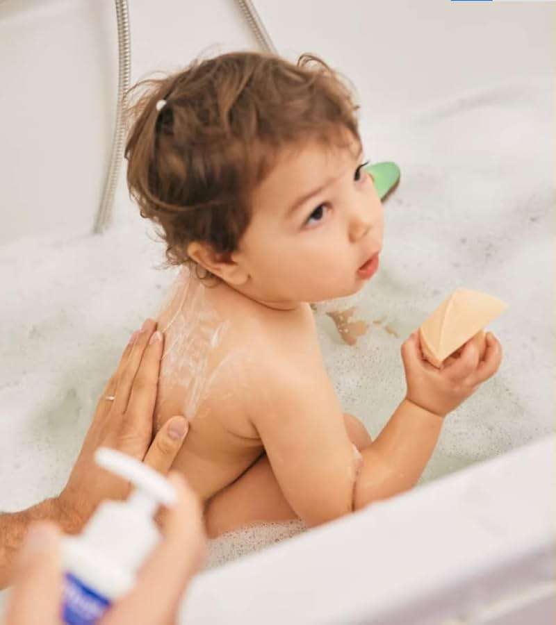 Mustela Baby Nourishing Cleansing Gel – Hair & Body Wash for Dry Skin - with Natural Avocado, Cold Cream & Beeswax - 10.14 fl. oz. - Image 3