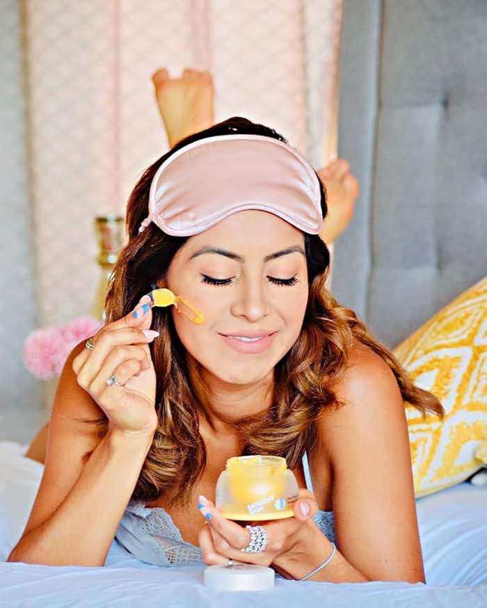 Saturday Skin Yuzu Vitamin C Overnight Sleep Mask Regenerist Retinol Ultra Rich Face Moisturizer Cream Smooth Skin and Reduce Wrinkles Ideal for All Skin Types - Image 8