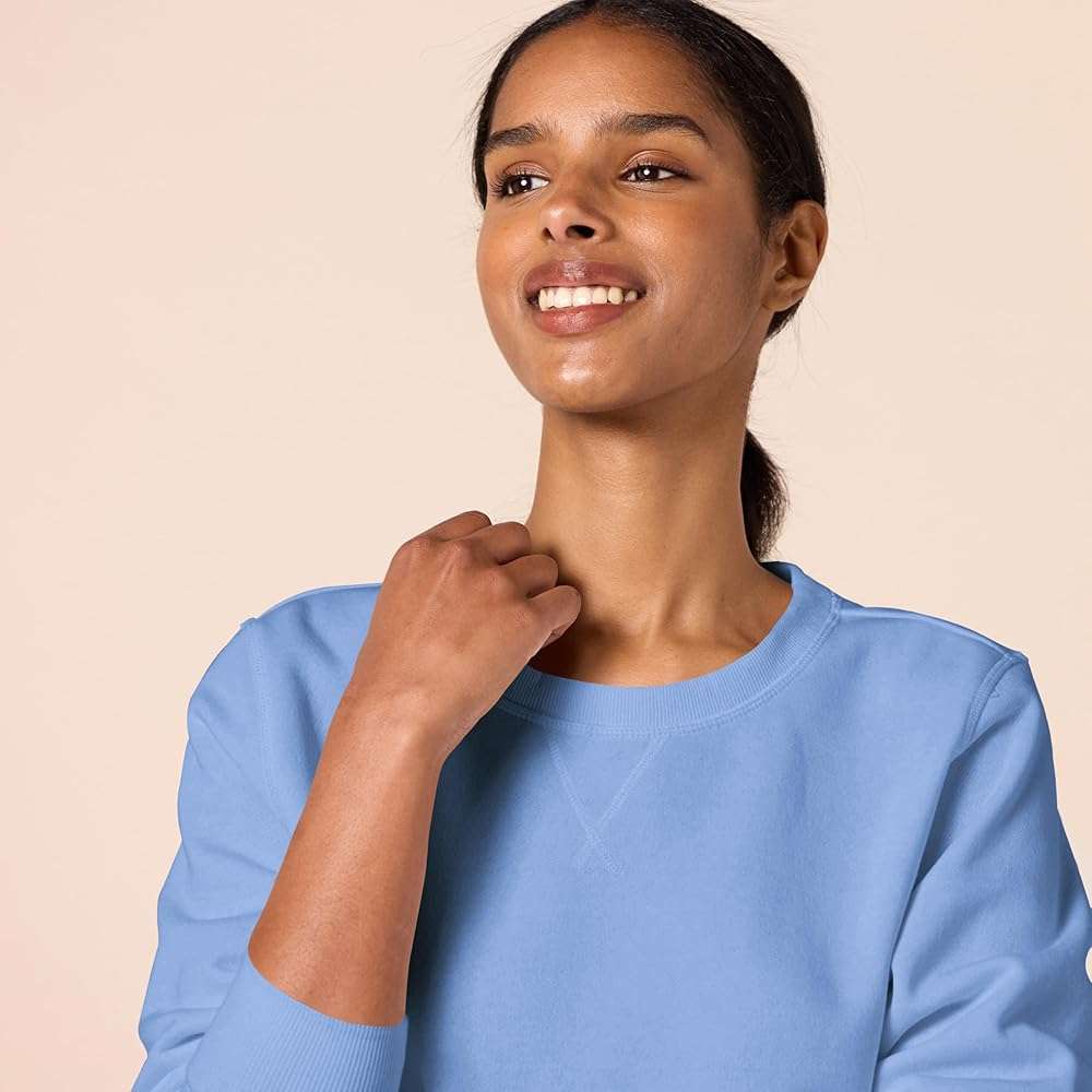 Amazon Essentials Women's Fleece Crewneck Long Sleeve Pullover Sweatshirt (Available in Plus Size) - Image 4